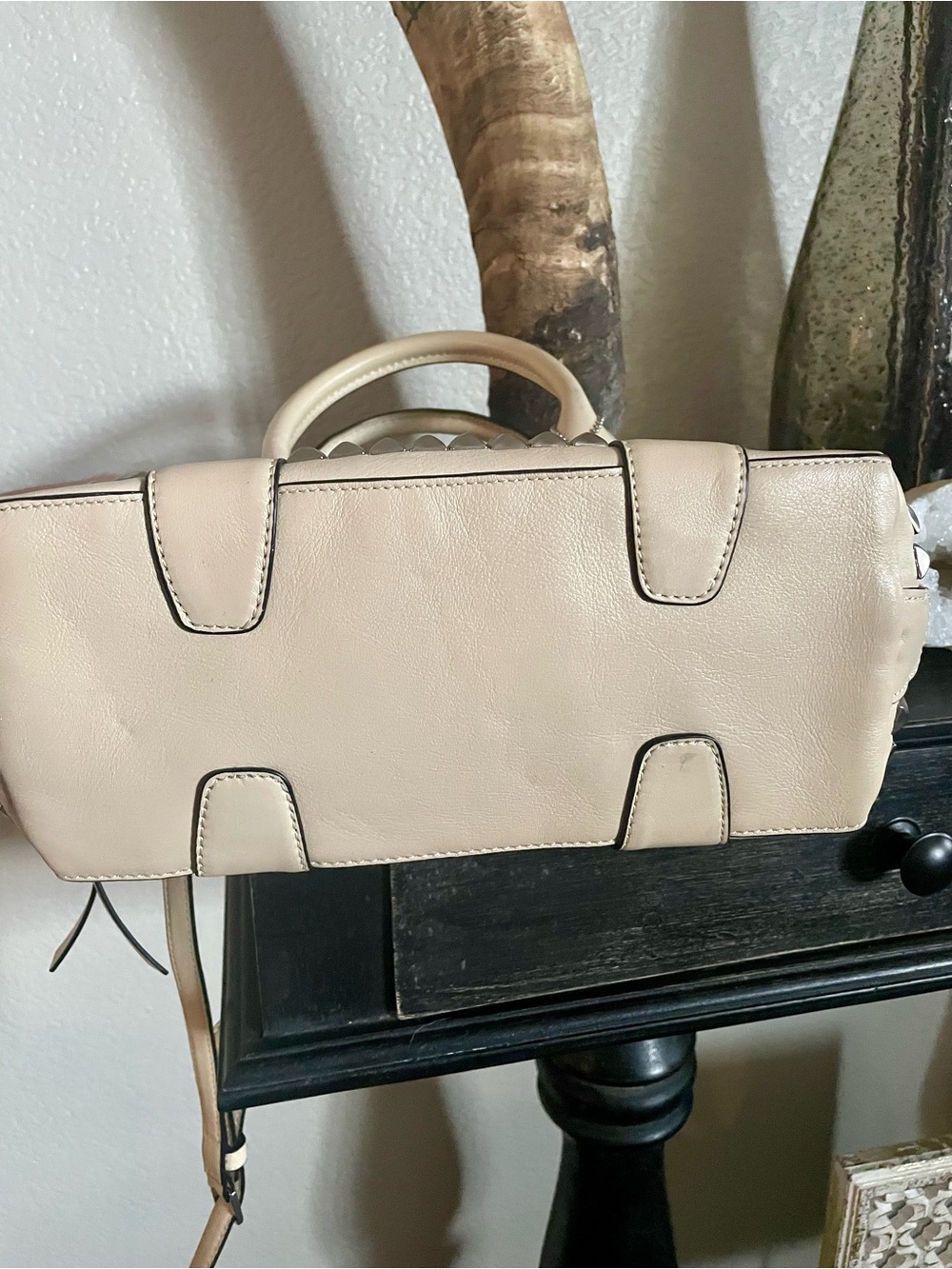 Coach Cream Leather Satchel with Silver Studs - Picture 4 of 6